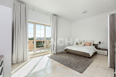 Villa en Jumeirah Islands, Dubai, 4 dormitorios, 488 m², № 104742 - foto 25