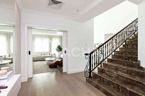 Villa en Jumeirah Islands, Dubai, 4 dormitorios, 488 m², № 104742 - foto 8