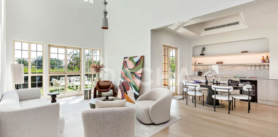 Villa en Jumeirah Islands, Dubai, 4 dormitorios, 488 m², № 104742