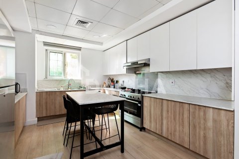 Villa en Jumeirah Islands, Dubai, 4 dormitorios, 488 m², № 104742 - foto 19