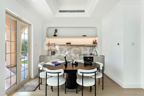 Villa en Jumeirah Islands, Dubai, 4 dormitorios, 488 m², № 104742 - foto 30