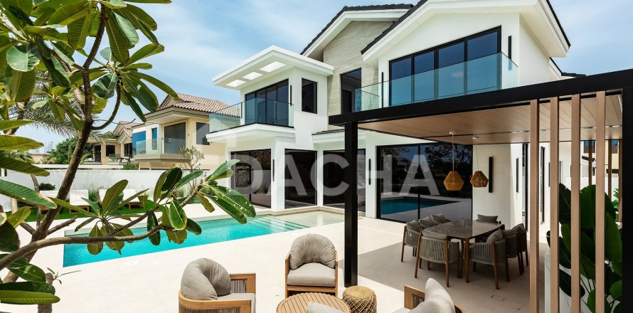 Villa en Jumeirah Golf Estates, Dubai, 5 dormitorios, 479 m², № 104748