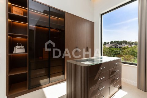 Villa en Jumeirah Golf Estates, Dubai, 5 dormitorios, 479 m², № 104748 - foto 17