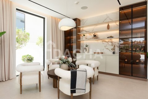 Villa en Jumeirah Golf Estates, Dubai, 5 dormitorios, 479 m², № 104748 - foto 23