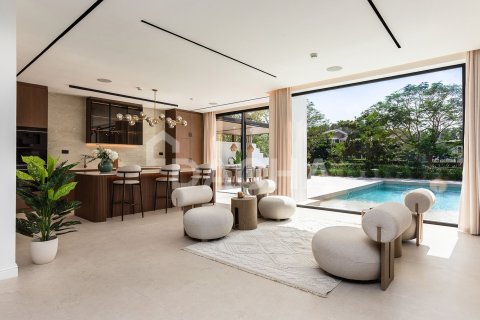 Villa en Jumeirah Golf Estates, Dubai, 5 dormitorios, 479 m², № 104748 - foto 6