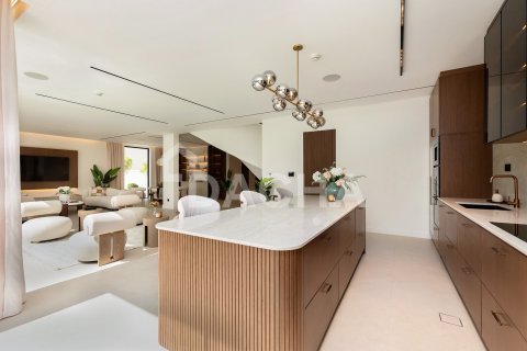 Villa en Jumeirah Golf Estates, Dubai, 5 dormitorios, 479 m², № 104748 - foto 20