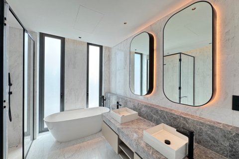 Villa à Dubai, 5 chambres, 530.4 m², № 42803 - photo 12