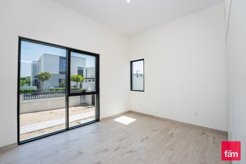 Villa in Al Furjan, Dubai 5 bedrooms, 661.6 sq.m. № 24655 - photo 9
