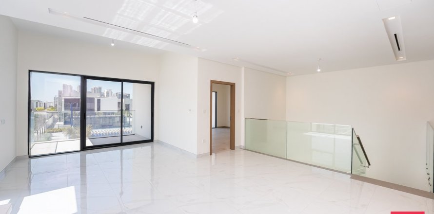 Villa in Al Furjan, Dubai 5 bedrooms, 661.6 sq.m. № 24655