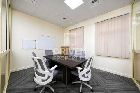 Warehouse in Dubai 2097.56 sq.m. № 130086 - photo 12