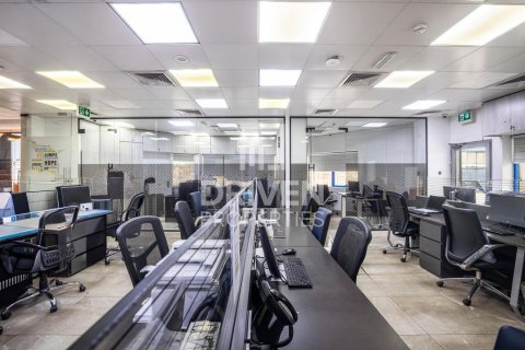 Warehouse in Jebel Ali, Dubai 5100.93 sq.m. № 130085 - photo 2