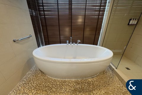 Apartment in Jumeirah Lake Towers, Dubai 1 bedroom, 80 sq.m. № 75891 - photo 6