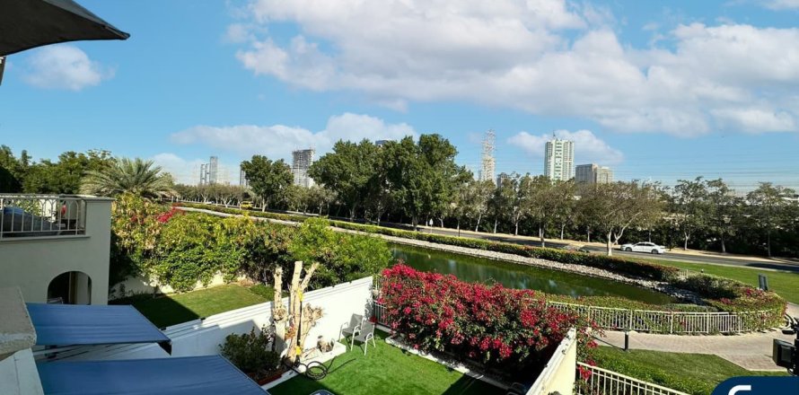 Villa in Springs 8, The Springs, Dubai 3 bedrooms, 228 sq.m. № 75905