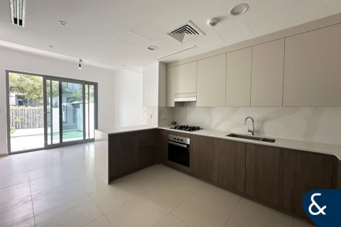 Купить виллу в Elan, Tilal Al Ghaf, Дубай: 3 спальни, 140м², № 75903 - фото 3