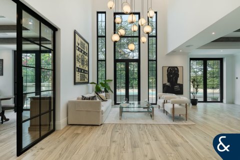 Купить виллу в Jumeirah Islands, Дубай: 4 спальни, 530м², № 75893 - фото 1