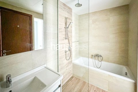 Apartment in Dubai Marina, Dubai 3 bedrooms, 168 sq.m. № 43645 - photo 17