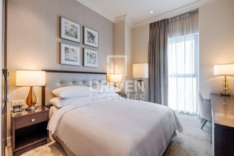 Apartment in The Address Residence Fountain Views, Downtown Dubai (Downtown Burj Dubai), Dubai 3 bedrooms, 214 sq.m. № 86985 - photo 9