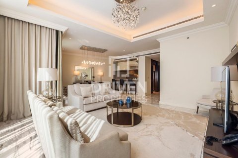 Apartment in The Address Residence Fountain Views, Downtown Dubai (Downtown Burj Dubai), Dubai 3 bedrooms, 214 sq.m. № 86985 - photo 4