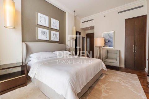 Apartment in The Address Residence Fountain Views, Downtown Dubai (Downtown Burj Dubai), Dubai 3 bedrooms, 214 sq.m. № 86985 - photo 8