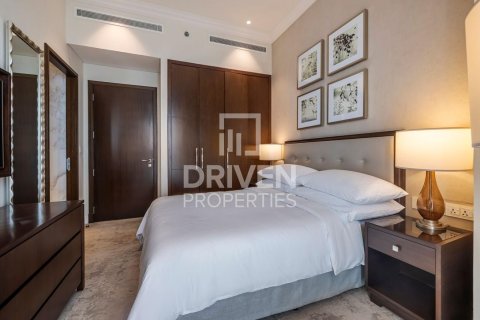 Apartment in The Address Residence Fountain Views, Downtown Dubai (Downtown Burj Dubai), Dubai 3 bedrooms, 214 sq.m. № 86985 - photo 10