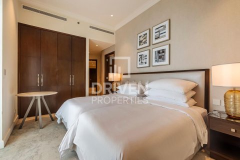 Apartment in The Address Residence Fountain Views, Downtown Dubai (Downtown Burj Dubai), Dubai 3 bedrooms, 214 sq.m. № 86985 - photo 14