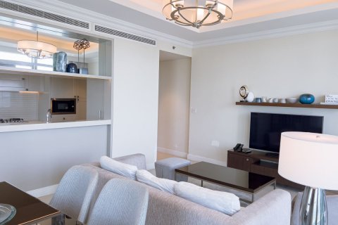 Apartment in Downtown Dubai (Downtown Burj Dubai), Dubai 2 bedrooms, 134.3 sq.m. № 77033 - photo 6