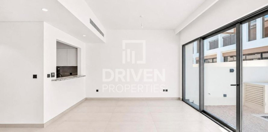 Townhouse in Damac Lagoons, Dubai 4 bedrooms, 143.91 sq.m. № 140993