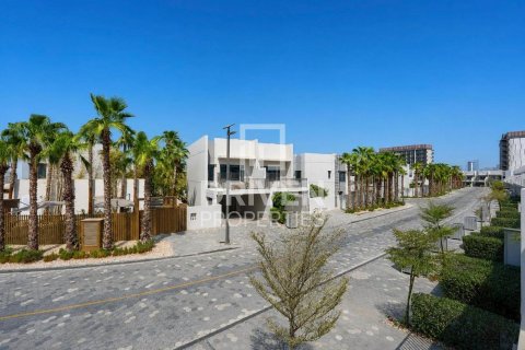 Townhouse in Mohammed Bin Rashid City, Dubai 2 bedrooms, 137.59 sq.m. № 140994 - photo 17