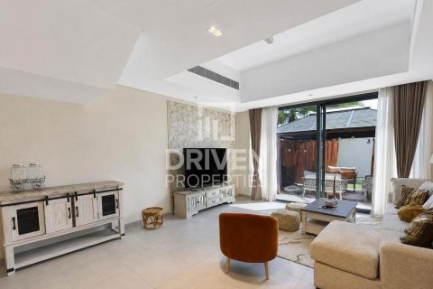 Townhouse in Mohammed Bin Rashid City, Dubai 2 bedrooms, 137.59 sq.m. № 140994 - photo 3
