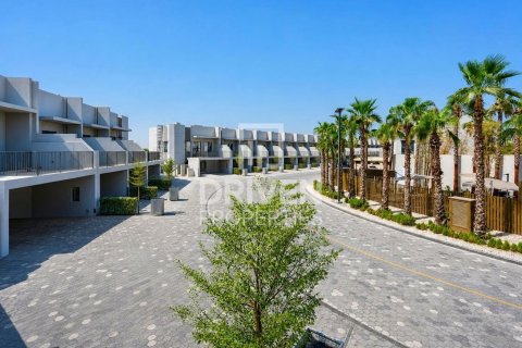 Townhouse in Mohammed Bin Rashid City, Dubai 2 bedrooms, 137.59 sq.m. № 140994 - photo 16