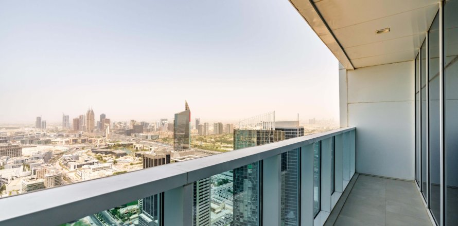 Квартира в Marina Arcade Tower, Дубай Марина, Дубай, 3 спальни, 232м², № 8069