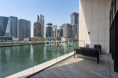 Appartement à Business Bay, Dubai, 2 chambres, 183.95 m², № 128146