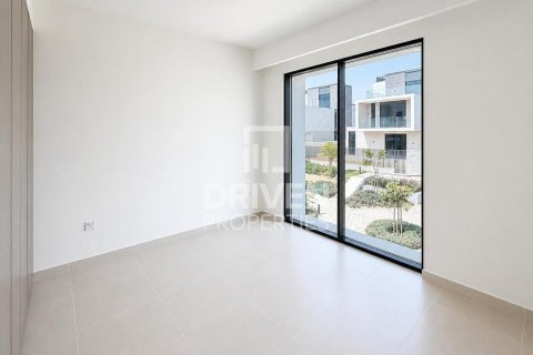 Villa en Arabian Ranches 3, Dubai, 3 dormitorios, 127.56 m², № 128127 - foto 3