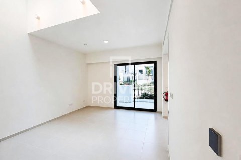 Villa en Arabian Ranches 3, Dubai, 3 dormitorios, 127.56 m², № 128127 - foto 4