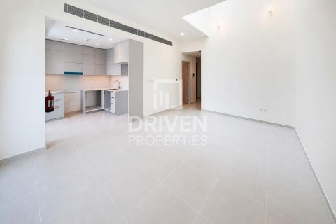Villa en Arabian Ranches 3, Dubai, 3 dormitorios, 127.56 m², № 128127 - foto 2