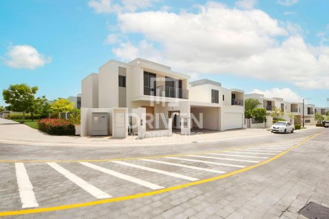 Снять в аренду виллу в Sidra Villas, Дубай Хилс Эстейт, Дубай: 3 спальни, 413.05м², № 128137 - фото 26