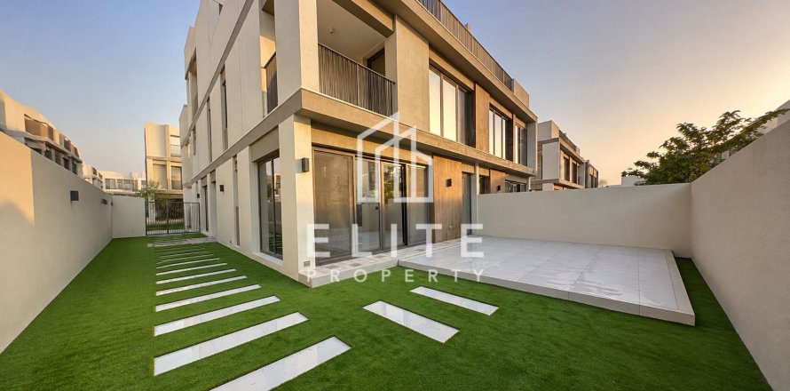 Villa in Aura, Tilal Al Ghaf, Dubai 5 bedrooms, 256 sq.m. № 141267