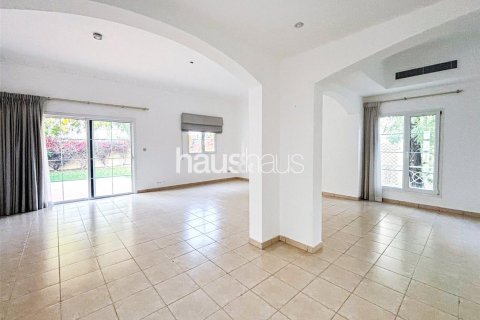 Villa en Meadows, Dubai, 3 dormitorios, 320 m², № 45045 - foto 16