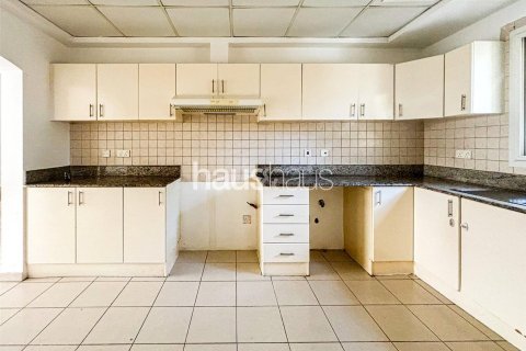 Villa en Meadows, Dubai, 3 dormitorios, 320 m², № 45045 - foto 4