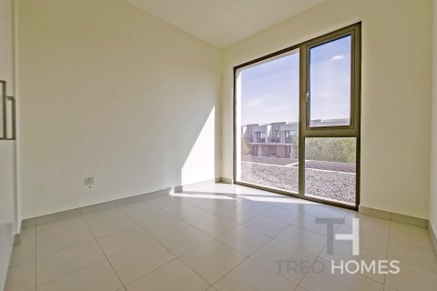 Townhouse in Dubai South (Dubai World Central), Dubai 4 bedrooms, 246 sq.m. № 13624 - photo 7