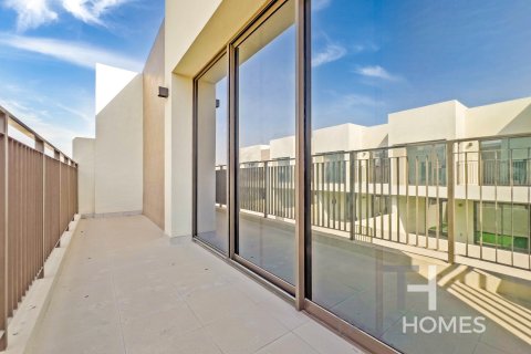 Townhouse in Dubai South (Dubai World Central), Dubai 4 bedrooms, 246 sq.m. № 13624 - photo 13