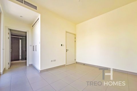 Townhouse in Dubai South (Dubai World Central), Dubai 4 bedrooms, 246 sq.m. № 13624 - photo 5