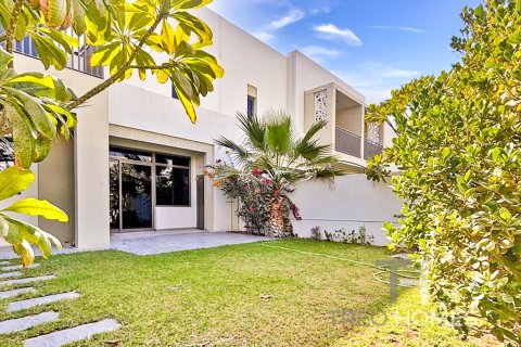 Adosado en Noor Townhouses, Town Square, Dubai, 3 dormitorios, 203 m², № 13621 - foto 1