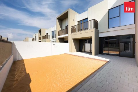 Adosado en Dubai, 3 dormitorios, 160.9 m², № 70682 - foto 1