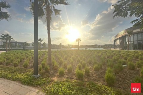 Villa in Dubai 4 bedrooms, 392 sq.m. № 70685 - photo 16