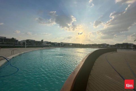 Villa in Dubai 4 bedrooms, 392 sq.m. № 70685 - photo 2