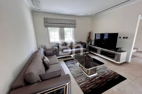 Villa en Jumeirah Park, Dubai, 3 dormitorios, 337 m², № 22995 - foto 5