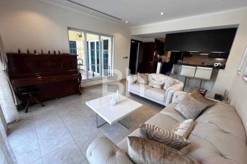 Villa en Jumeirah Park, Dubai, 3 dormitorios, 337 m², № 22995 - foto 9