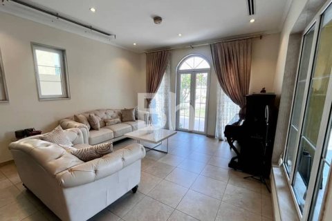 Villa en Jumeirah Park, Dubai, 3 dormitorios, 337 m², № 22995 - foto 8