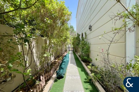 Villa en Al Salam, Mudon, Dubai, 4 dormitorios, 354 m², № 74772 - foto 15